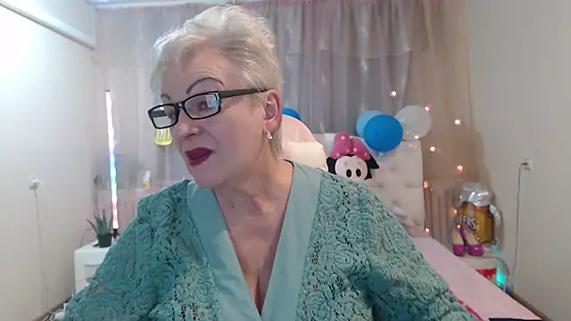 KayleSmoll online show from 10.02.25