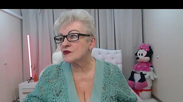 KayleSmoll online show from 04.21.26