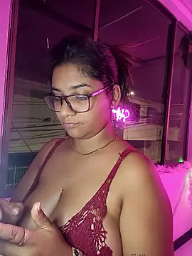 Snapshot of Sofythom1 chatting on 12.03.24 Sofythom1 online show from 12.03.24