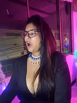 Snapshot of Sofythom1 chatting on 12.08.24 Sofythom1 online show from 12.08.24