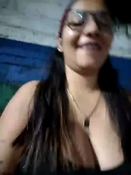 Snapshot of Sofythom1 chatting on 02.05.25 Sofythom1 online show from 02.05.25