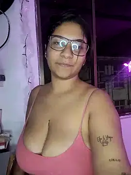 Snapshot of Sofythom1 chatting on 02.19.25 Sofythom1 online show from 02.19.25