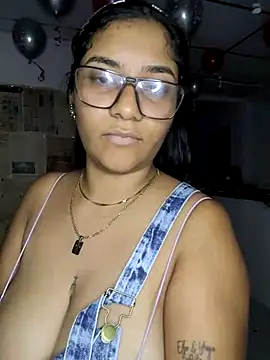 Snapshot of Sofythom1 chatting on 02.26.25 Sofythom1 online show from 02.26.25