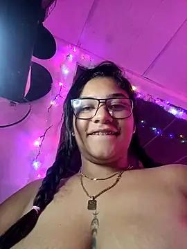 Snapshot of Sofythom1 chatting on 02.28.25 Sofythom1 online show from 02.28.25