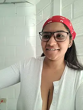 Snapshot of Sofythom1 chatting on 03.09.25 Sofythom1 online show from 03.09.25