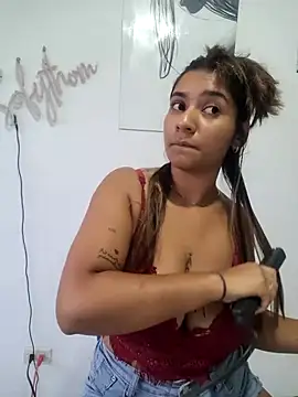 Snapshot of Sofythom1 chatting on 09.20.25 Sofythom1 online show from 09.20.25