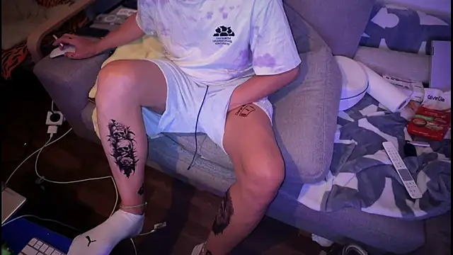 Snapshot of swissMen_DE chatting on 12.05.24 swissMen DE online show from 12.05.24