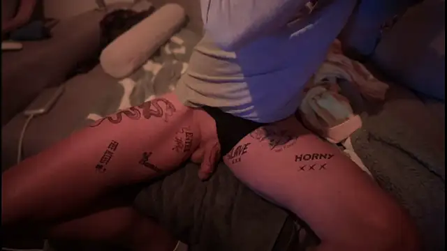 Snapshot of swissMen_DE chatting on 12.17.24 swissMen DE online show from 12.17.24