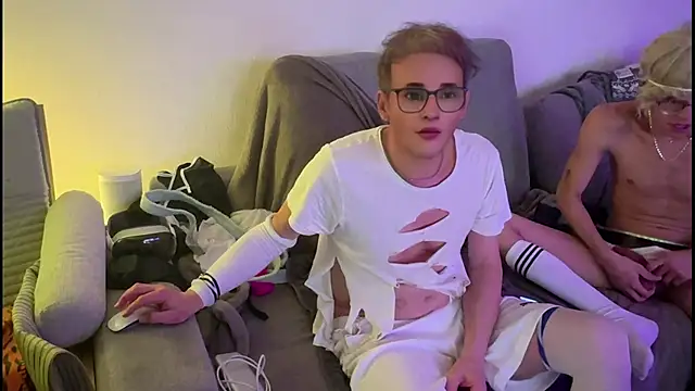 Snapshot of swissMen_DE chatting on 12.05.25 swissMen DE online show from 12.05.25