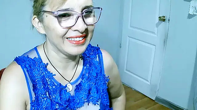 leona- online show from 02.15.25