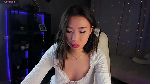 Snapshot of sensualily chatting on 03.16.25 sensualily online show from 03.16.25