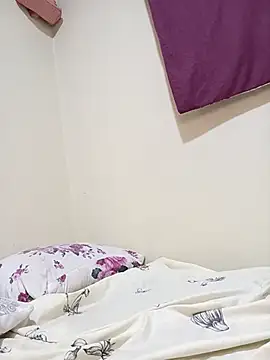 Snapshot of Hotpetite2024 chatting on 09.17.25 Hotpetite2024 online show from 09.17.25