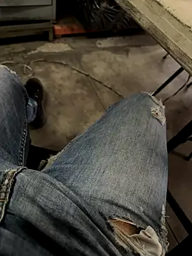 Snapshot of elber-gdo chatting on 12.17.25 elber-gdo online show from 12.17.25