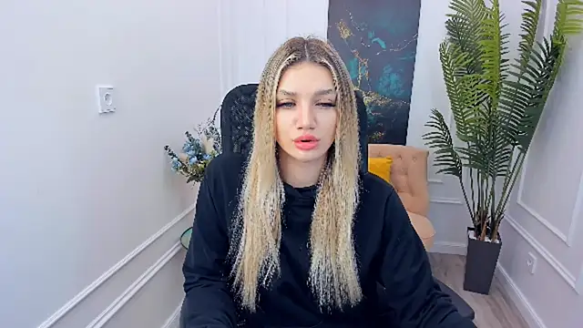 SelenaeMoore online show from 01.09.26