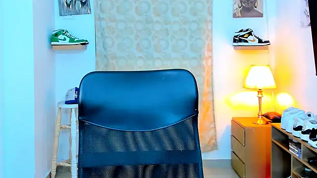 Hazzan Velez online show from 12.14.24