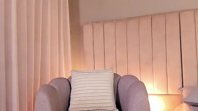 Paulina Monroy online show from 11.10.25