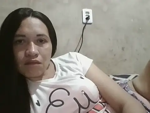 Snapshot of iaradias chatting on 09.12.25 iaradias online show from 09.12.25