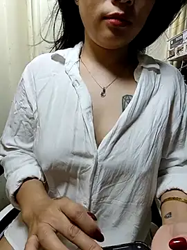 lyna bl online show from 03.17.25