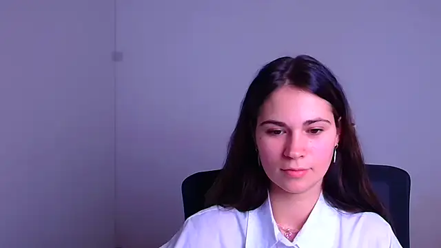 Snapshot of Loon_Amore chatting on 01.04.25 Loon Amore online show from 01.04.25