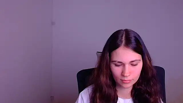 Snapshot of Loon_Amore chatting on 01.10.25 Loon Amore online show from 01.10.25