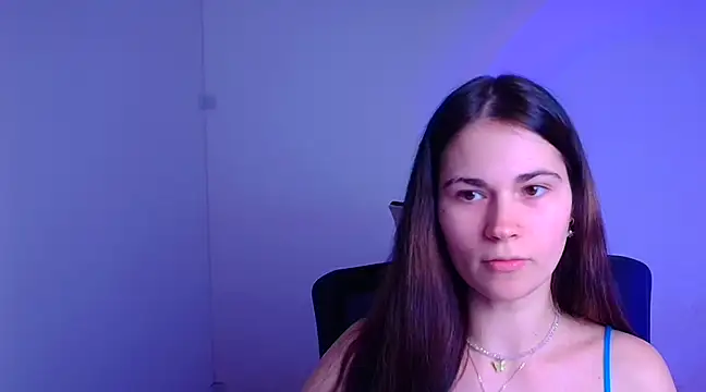 Snapshot of Loon_Amore chatting on 02.07.25 Loon Amore online show from 02.07.25