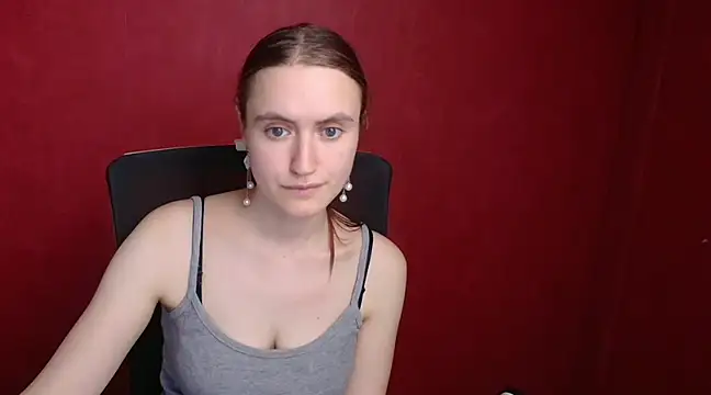 Snapshot of Gabriellagirl chatting on 12.17.24 Gabriellagirl online show from 12.17.24