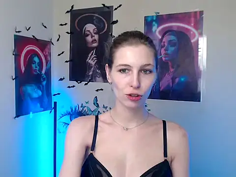 Snapshot of StrangerGi chatting on 11.11.25 StrangerGi online show from 11.11.25