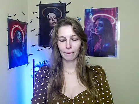 Snapshot of StrangerGi chatting on 11.24.25 StrangerGi online show from 11.24.25