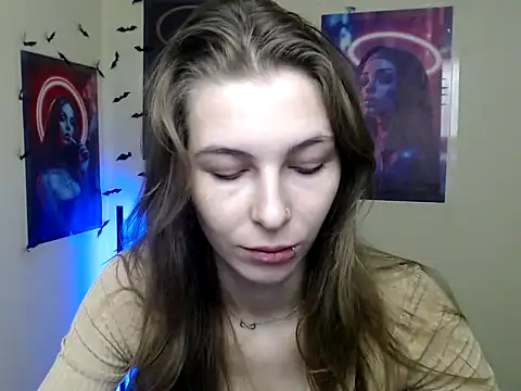 Snapshot of StrangerGi chatting on 11.30.25 StrangerGi online show from 11.30.25