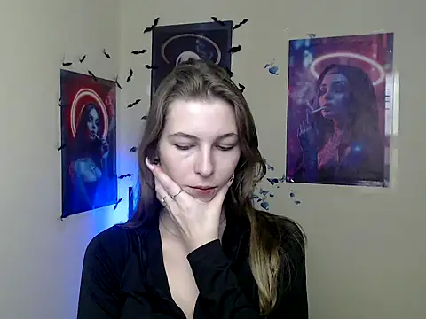 Snapshot of StrangerGi chatting on 12.04.25 StrangerGi online show from 12.04.25