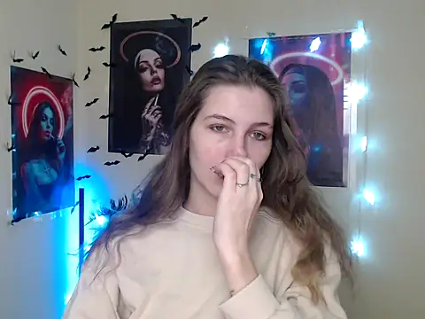 Snapshot of StrangerGi chatting on 12.19.25 StrangerGi online show from 12.19.25