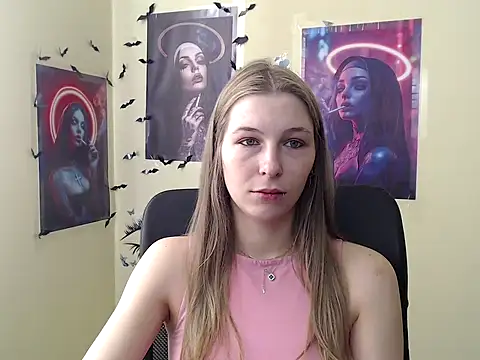 Snapshot of StrangerGi chatting on 04.03.26 StrangerGi online show from 04.03.26