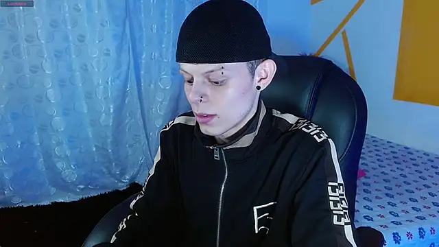 Matthew Boy  online show from 12.15.24