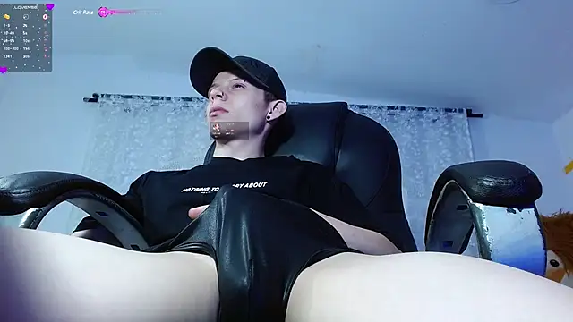 Matthew Boy  online show from 12.22.24