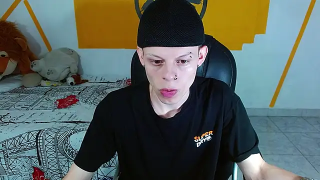 Matthew Boy  online show from 01.21.25