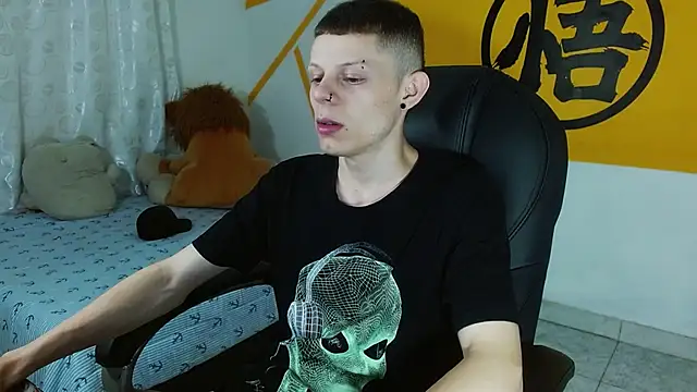 Matthew Boy  online show from 02.12.25