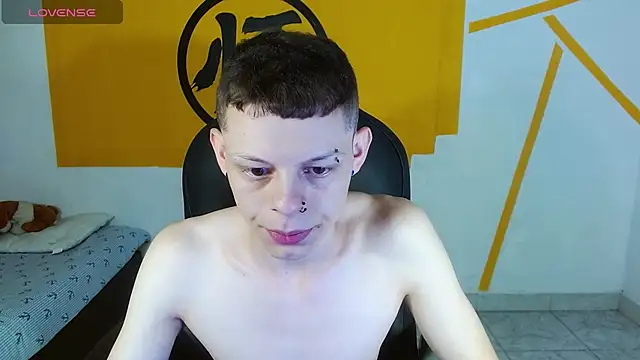 Matthew Boy  online show from 02.14.25