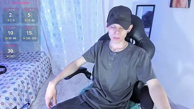 Matthew Boy  online show from 03.03.25