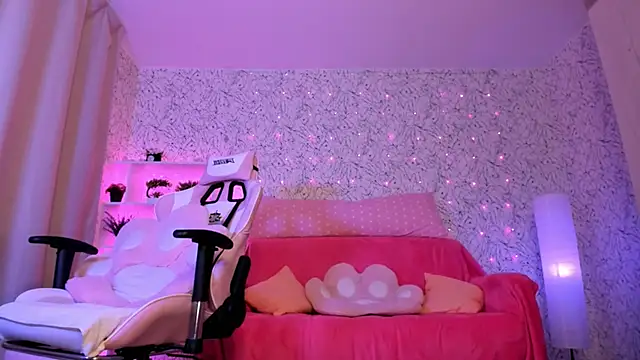 Snapshot of luna_cross chatting on 03.02.25 luna cross online show from 03.02.25