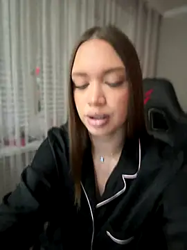 Snapshot of bunnyrich chatting on 10.31.25 bunnyrich online show from 10.31.25