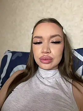 Snapshot of bunnyrich chatting on 02.25.26 bunnyrich online show from 02.25.26