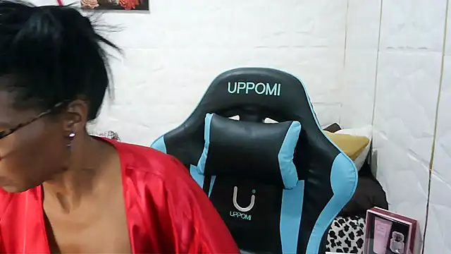 Snapshot of Mendoza_Amaranata chatting on 12.24.24 Mendoza Amaranata online show from 12.24.24