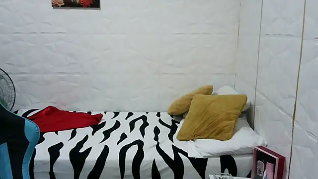 Snapshot of Mendoza_Amaranata chatting on 12.27.24 Mendoza Amaranata online show from 12.27.24