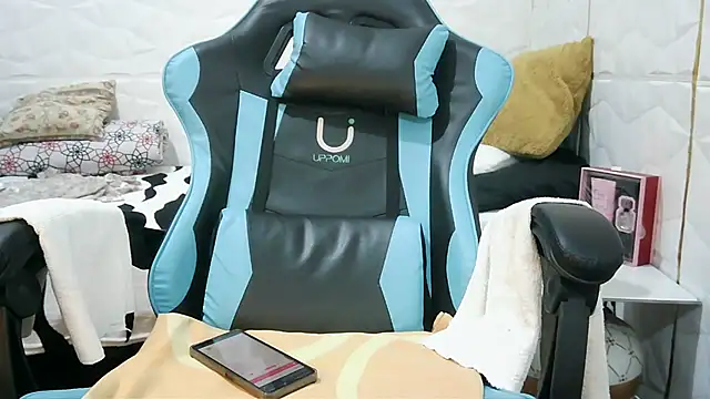 Snapshot of Mendoza_Amaranata chatting on 02.11.25 Mendoza Amaranata online show from 02.11.25