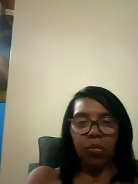 Snapshot of Mendoza_Amaranata chatting on 10.21.25 Mendoza Amaranata online show from 10.21.25