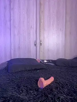 Nina Fuentes online show from 02.25.25