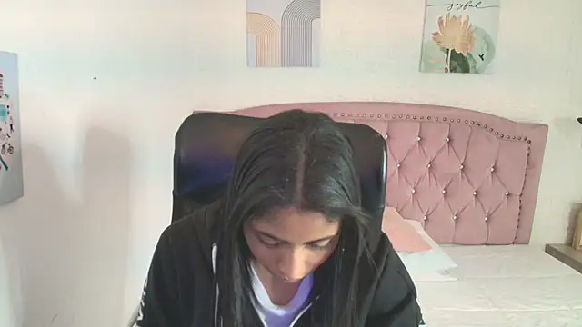 shaneelle online show from 09.12.25