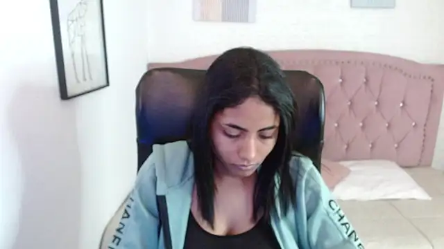 shaneelle online show from 10.29.25