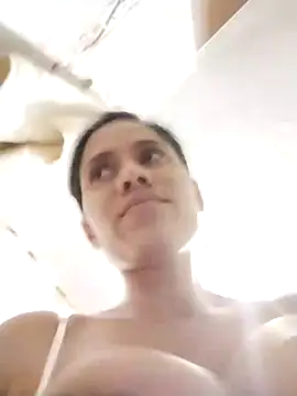 Snapshot of ambarsmith02 chatting on 12.15.24 ambarsmith02 online show from 12.15.24