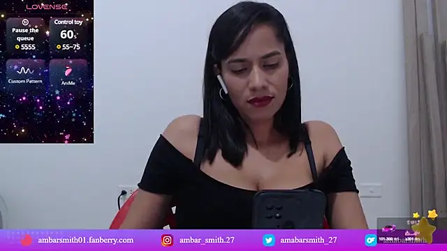 Snapshot of ambarsmith02 chatting on 02.14.25 ambarsmith02 online show from 02.14.25